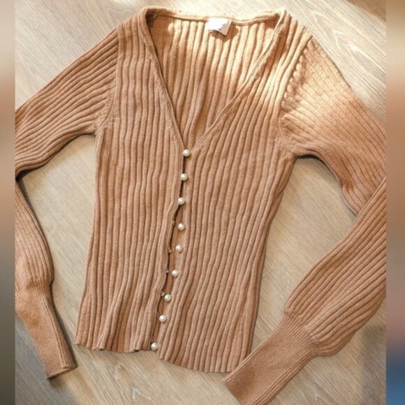 069 Wilfred Tan Ribbed Cardigan With Pearl Buttons - Picture 3 of 8